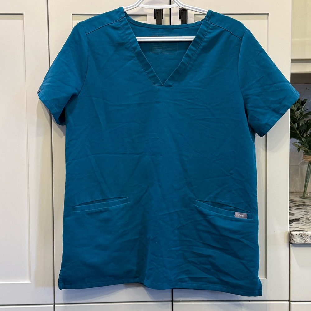 Figs Casma Three-Pocket Scrub Top™